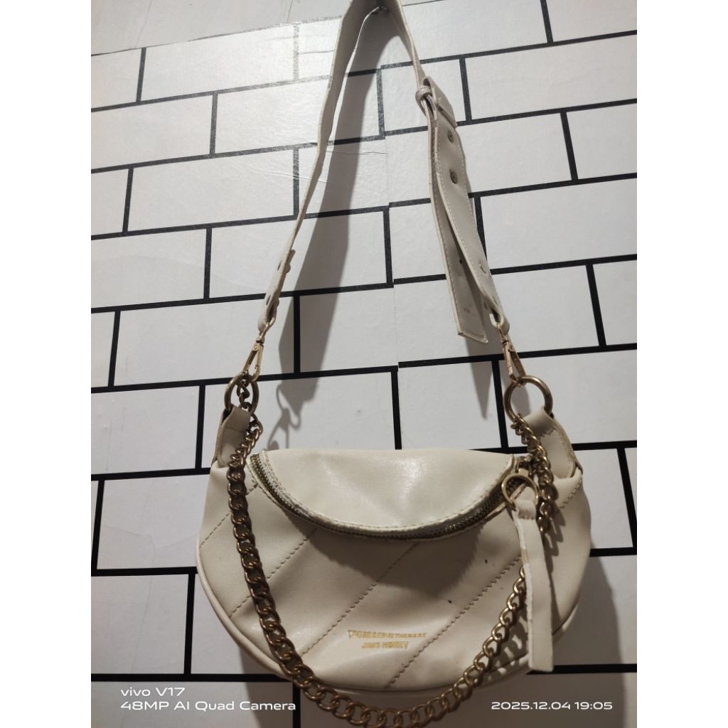 TAS JIMSHONEY MODEL WAISTBAG PRELOVED WARNA IVORY