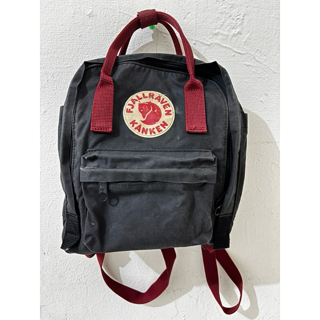 Fjallraven Kanken Mini Black-Ox Red Original - Preloved