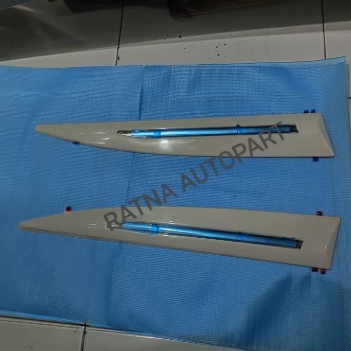 Side Moulding List Body Samping Pintu Tengah Avnza Xenia Veloz 2016