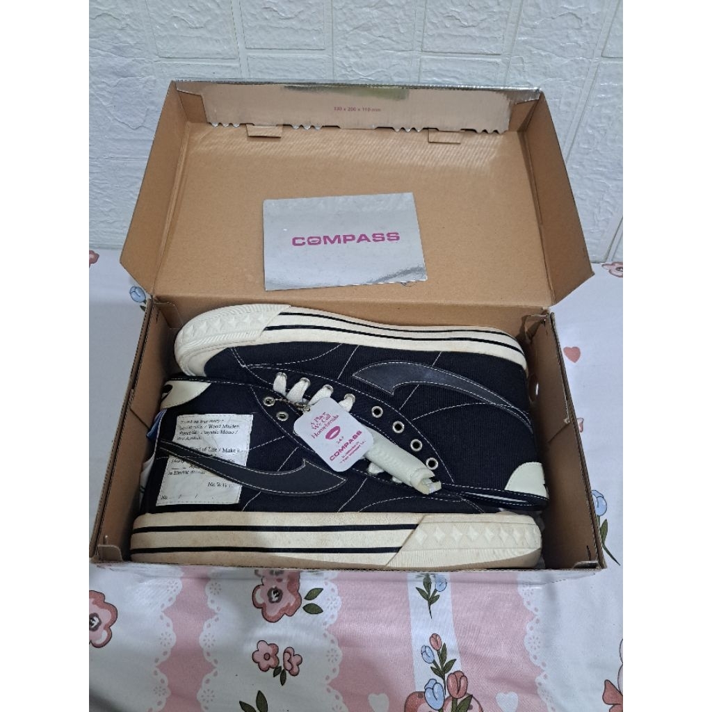 COMPASxUNKL_Highwhiteblack