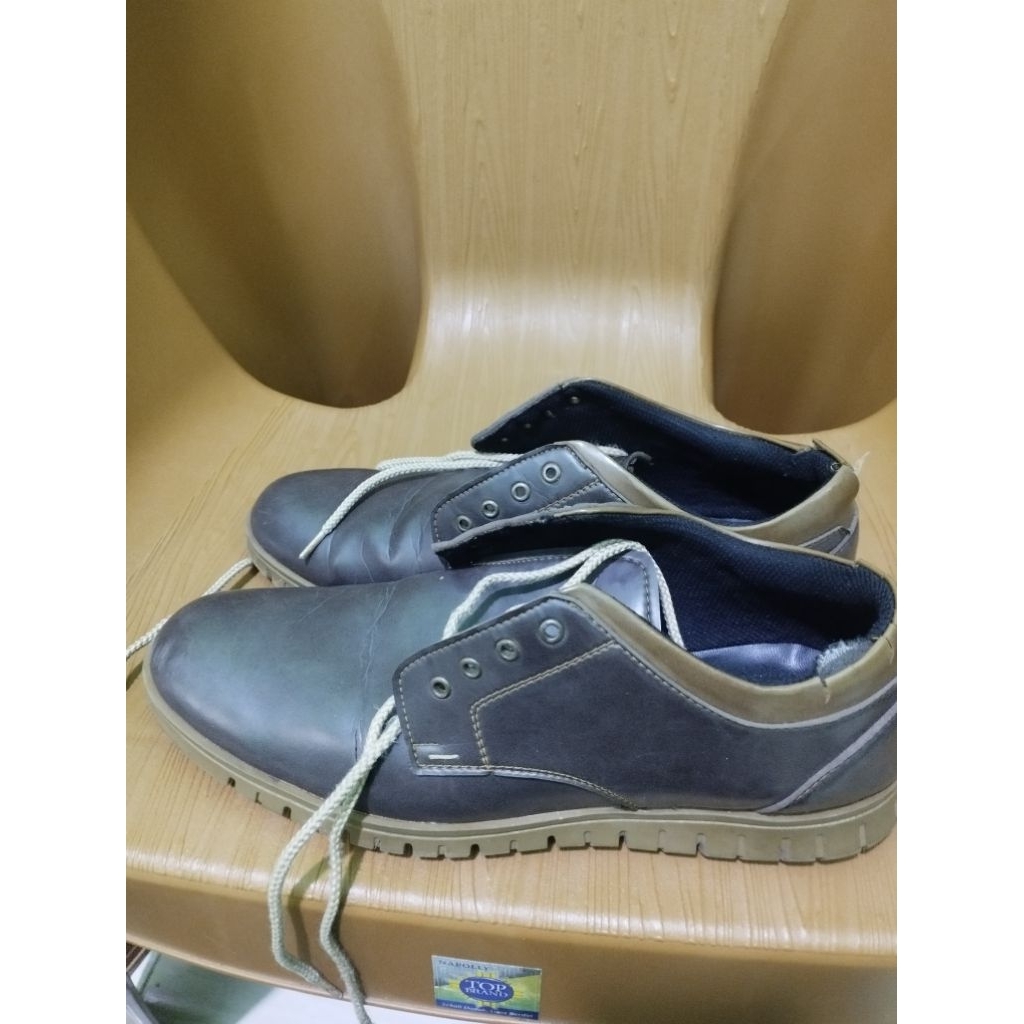 Sepatu pria dewasa second