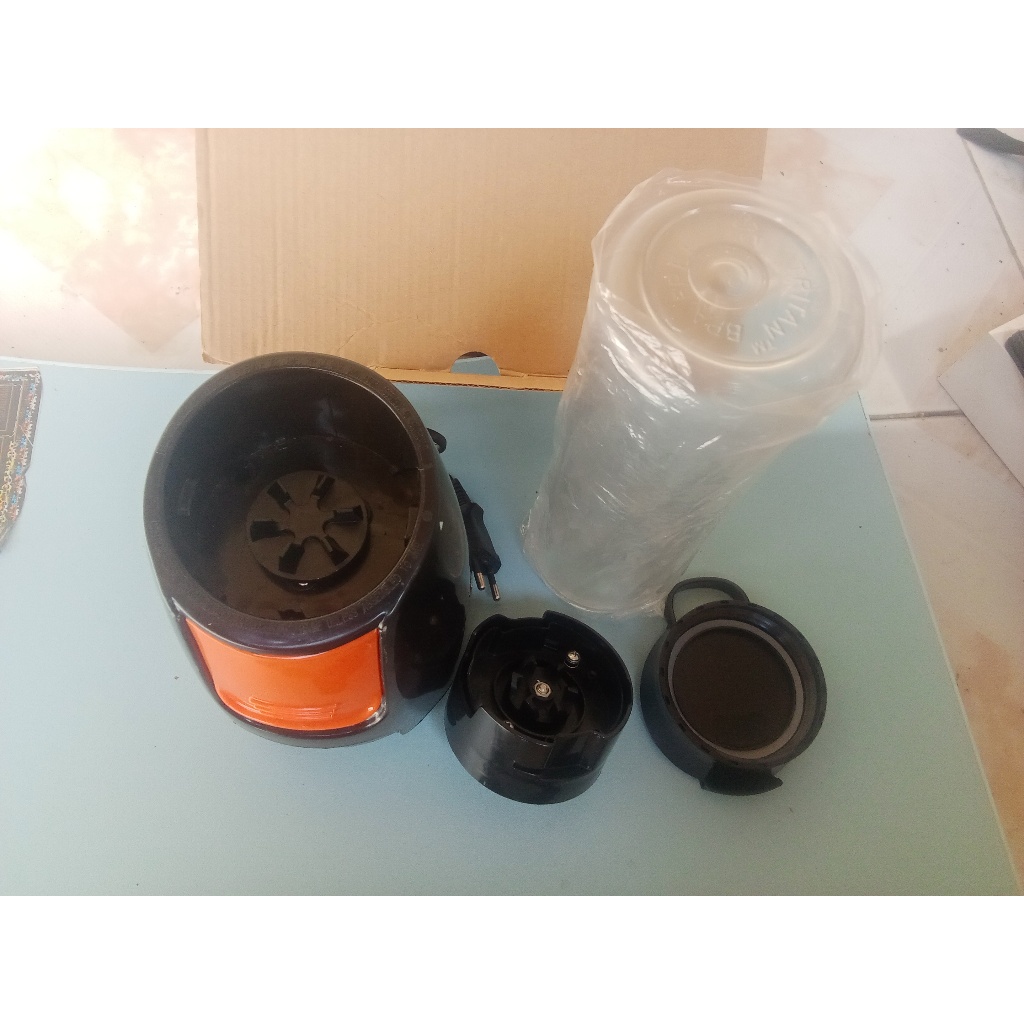 Blender Sharp EM-P01 BK Pribadi/Personal Fullset |  Sharp Personal EM-P01-BK Blender