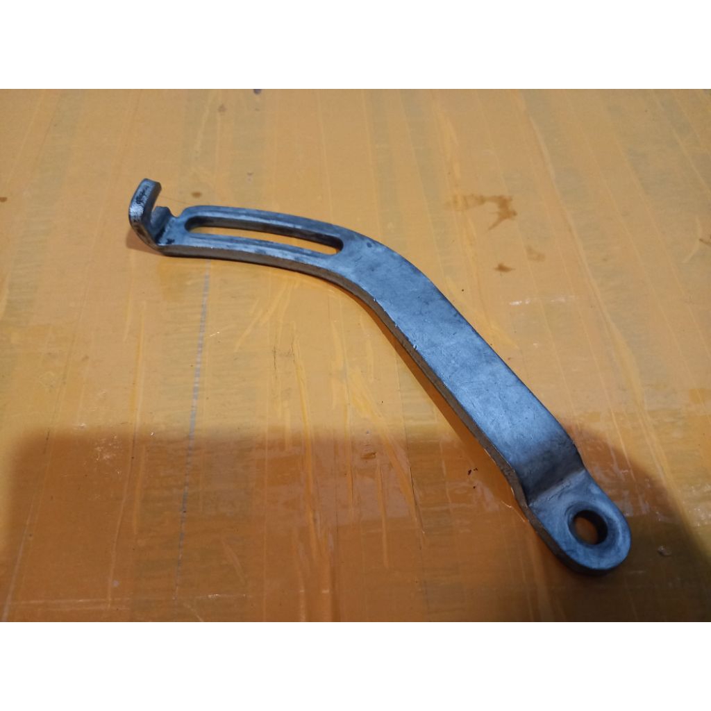 bracket setelan alternator mitsubishi galant eterna,lancer dangan
