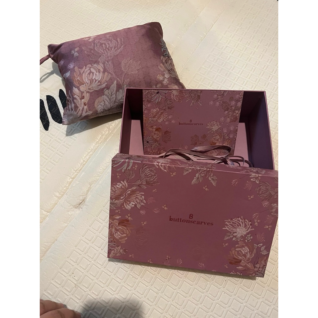 PRELOVED (Like New) Buttonscarves Prayer Robe (Mukena) Hermosa - Dahlia