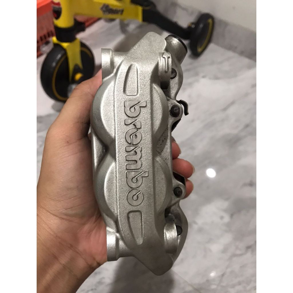 Kaliper Kiri Brembo 848