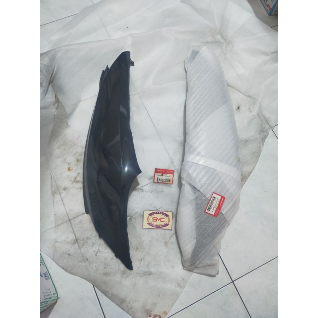 64420/64410-KYZ-900ZB cover body hitam kanan kiri Supra x 125 helm in ORI AHM