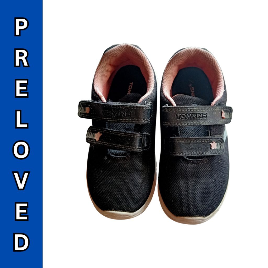 Sepatu Sekolah Hitam Anak Perempuan TK Preloved