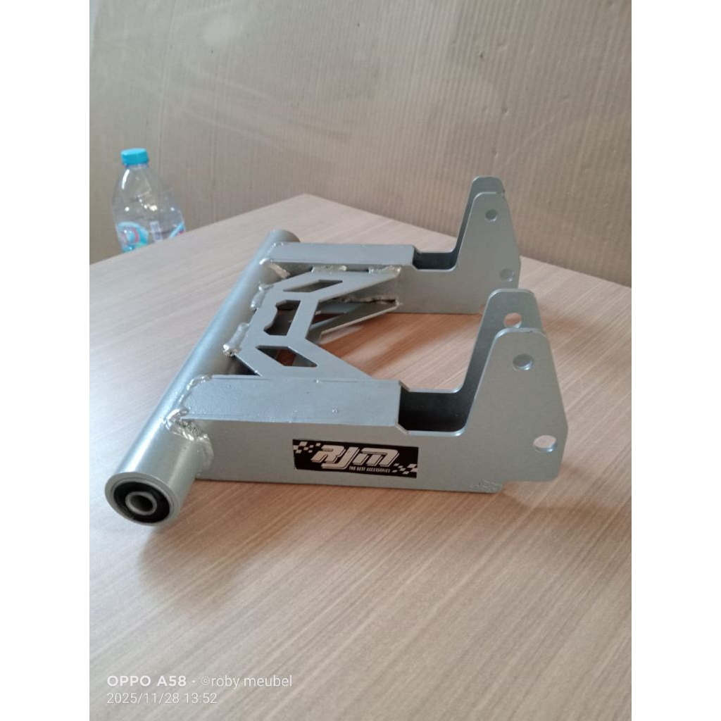 ENGINE MOUNTING ARM AEROX OLD NEW / NMAX NEW / LEXI MOUNTING