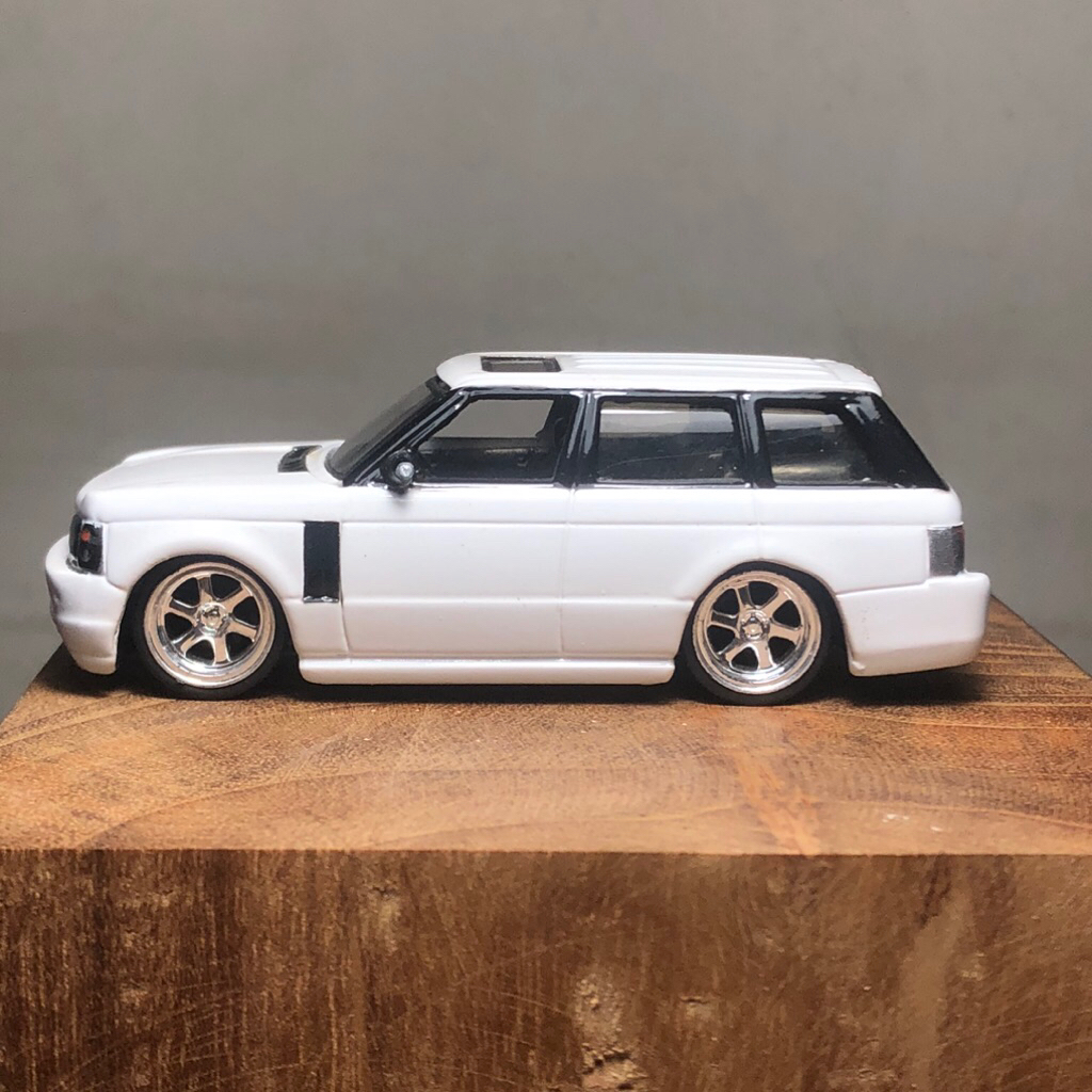 Jada Dub City White Euro Spec Range Rover 1/64