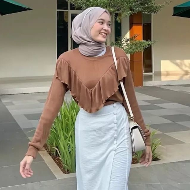 KAOS RIB PREMIUM RUMBAI LENGAN PANJANG / KNIT RUFFLE TOP PREMIUM / AZURA BLOUSE COTTON RIB / BLOUSE 