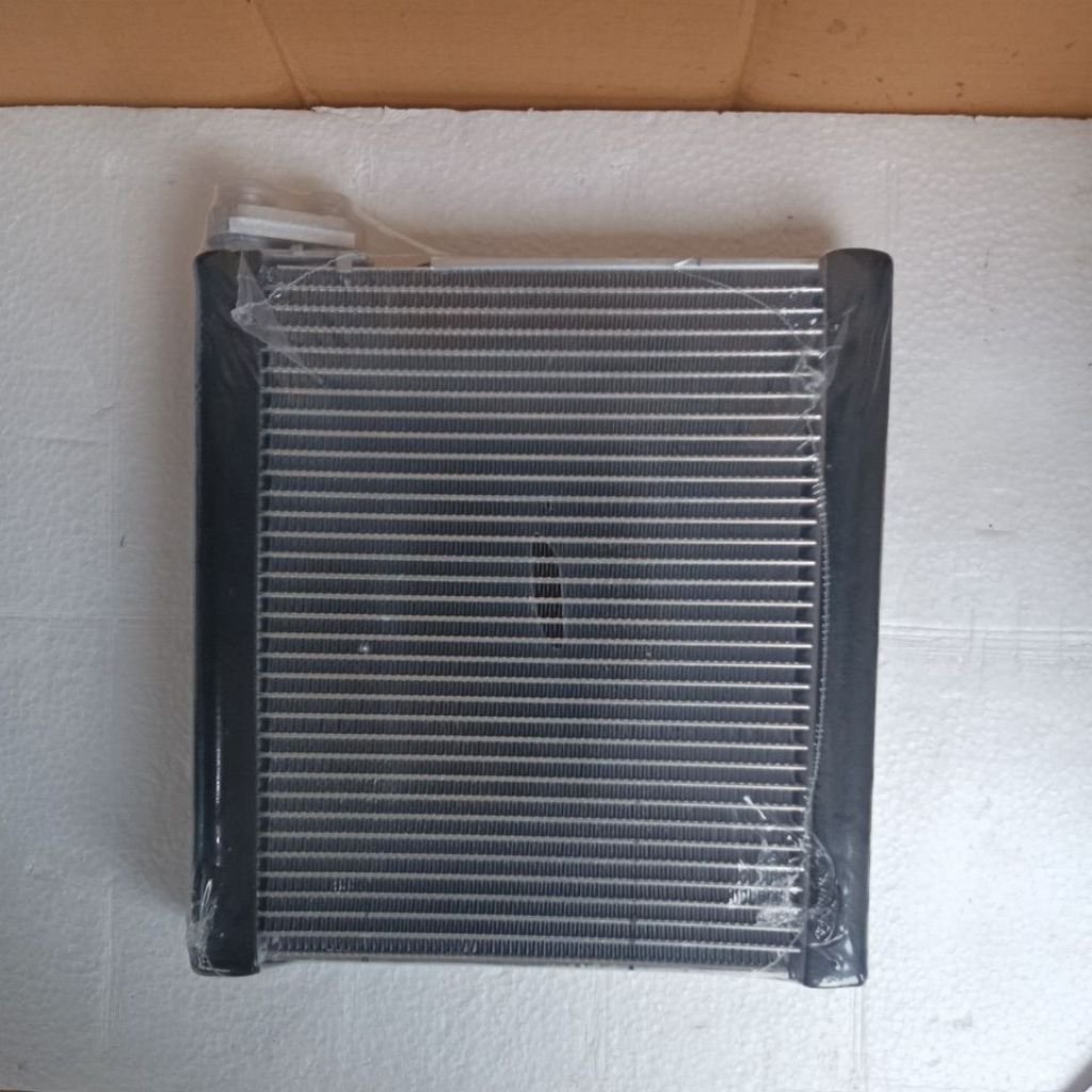 evaporator Honda Mobilio freed