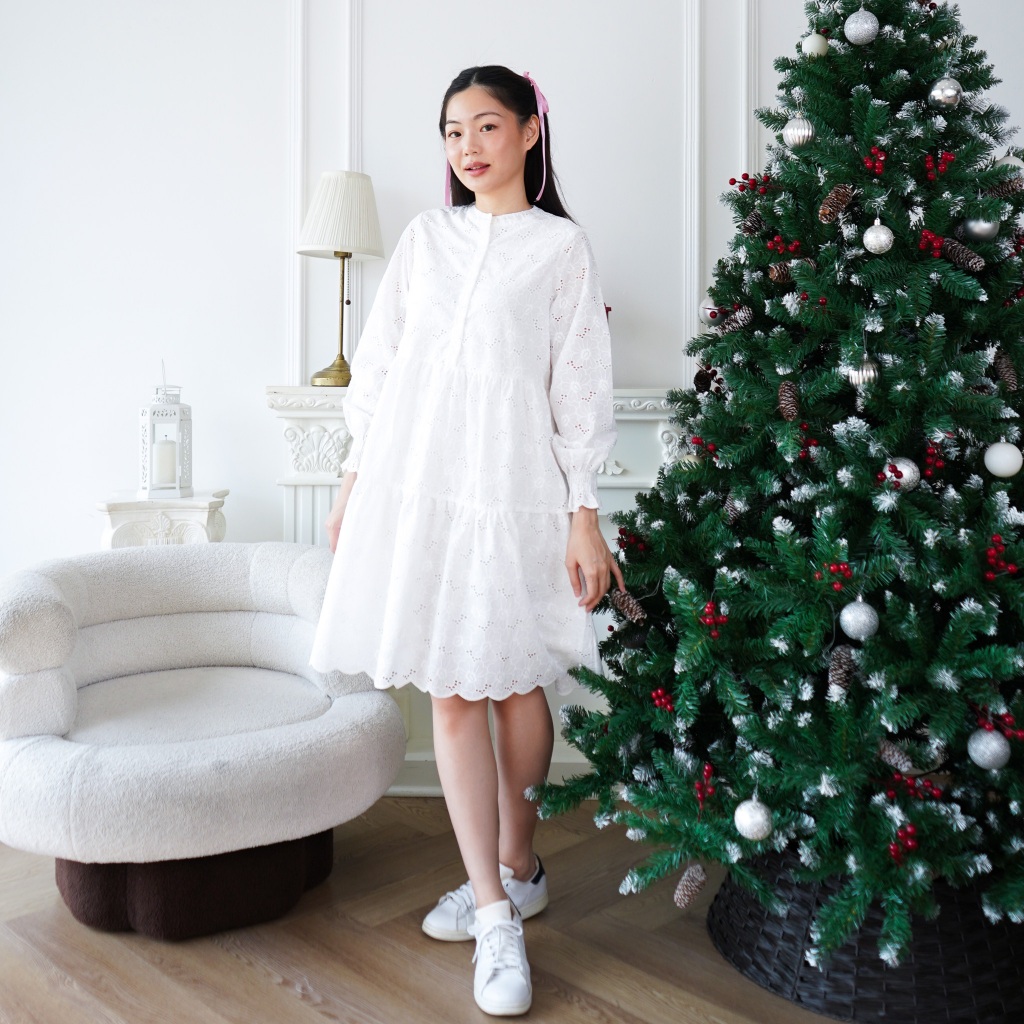 ULTRAVIOLET Rui Ruched Eyelet Dress 371 Off White - Baju Terusan Wanita Korean Natal Gereja Holiday