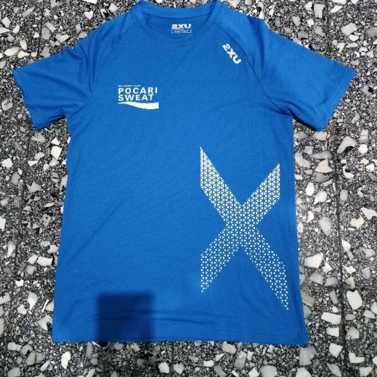 Jersey pocari sweat run 2025 2xu original preloved uk xs ld  94 cm