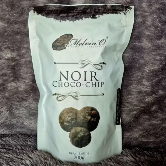 Noir Chocochip Cookies - Kue kering dark chocolate