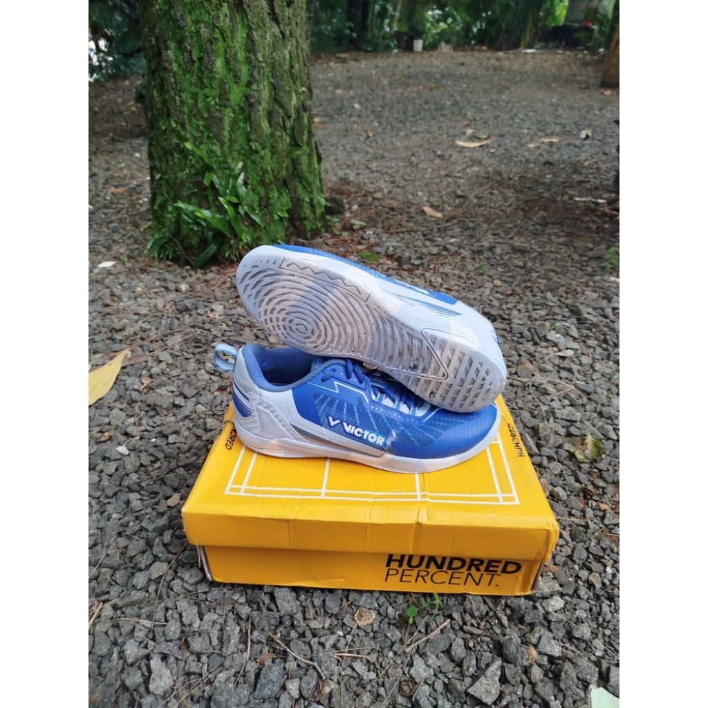 Sepatu Badminton Victor VG21 Slim Original Second Size 41, 26,5 cm Slim