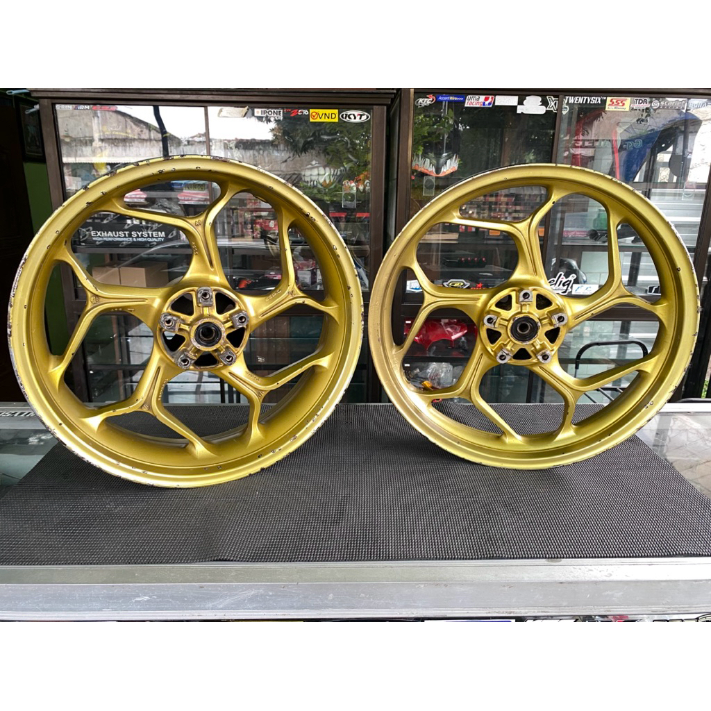 VELG PELEK AXIO VIXION TAPAK LEBAR TRIPLE DISC 3 4.5 INCH