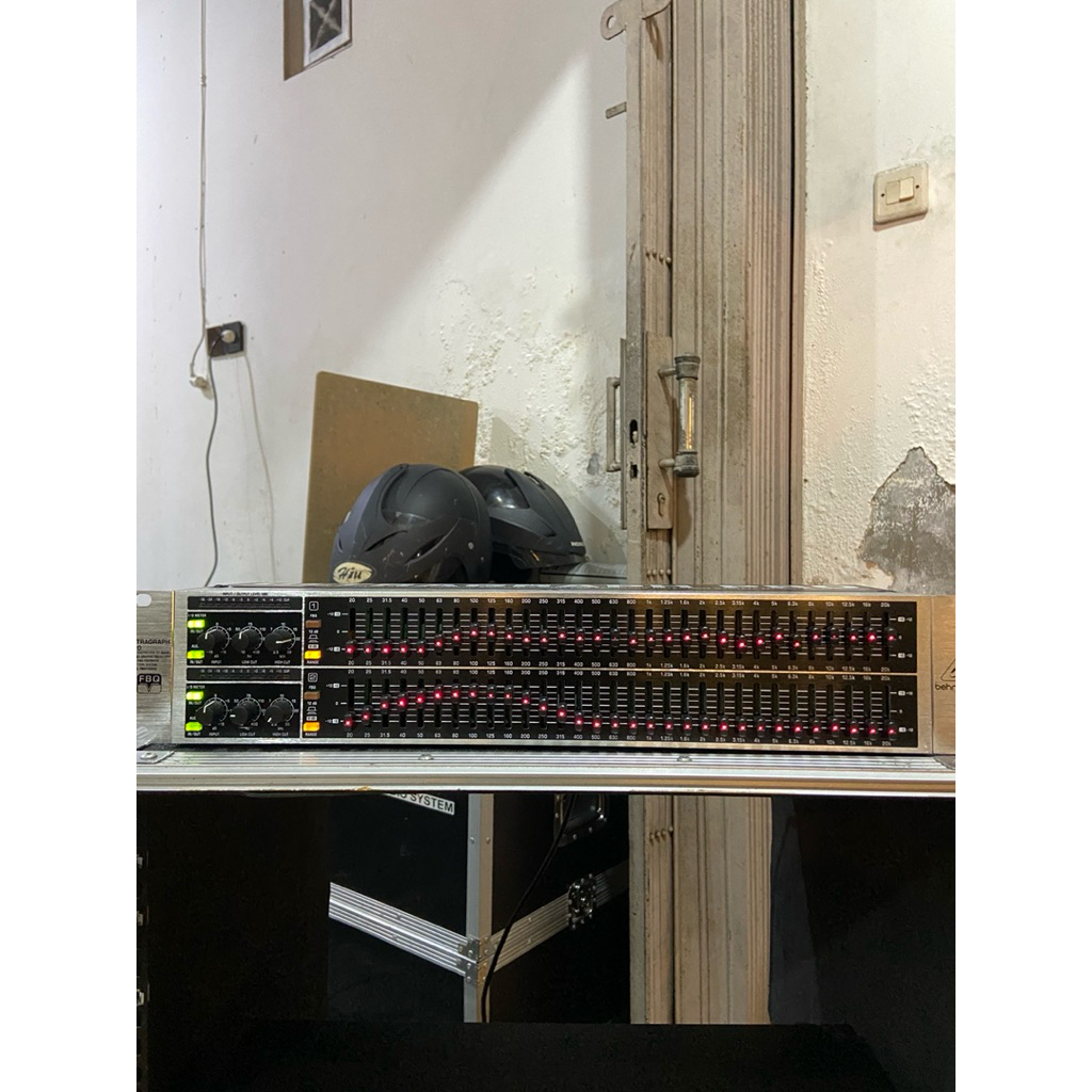 equalizer behringer fbq231