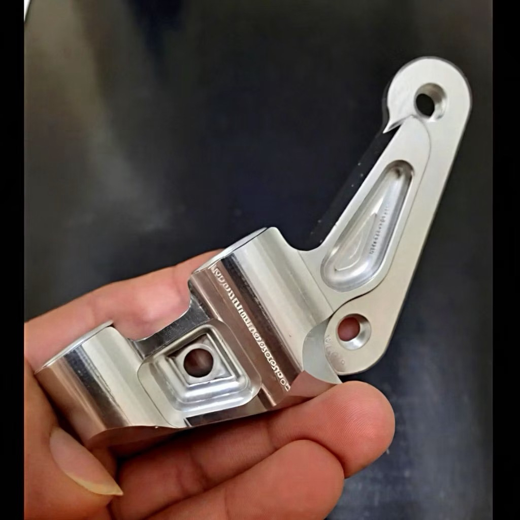 Breket Monoblok Depan Ninja Satria Fu Piringan STANDAR PNP