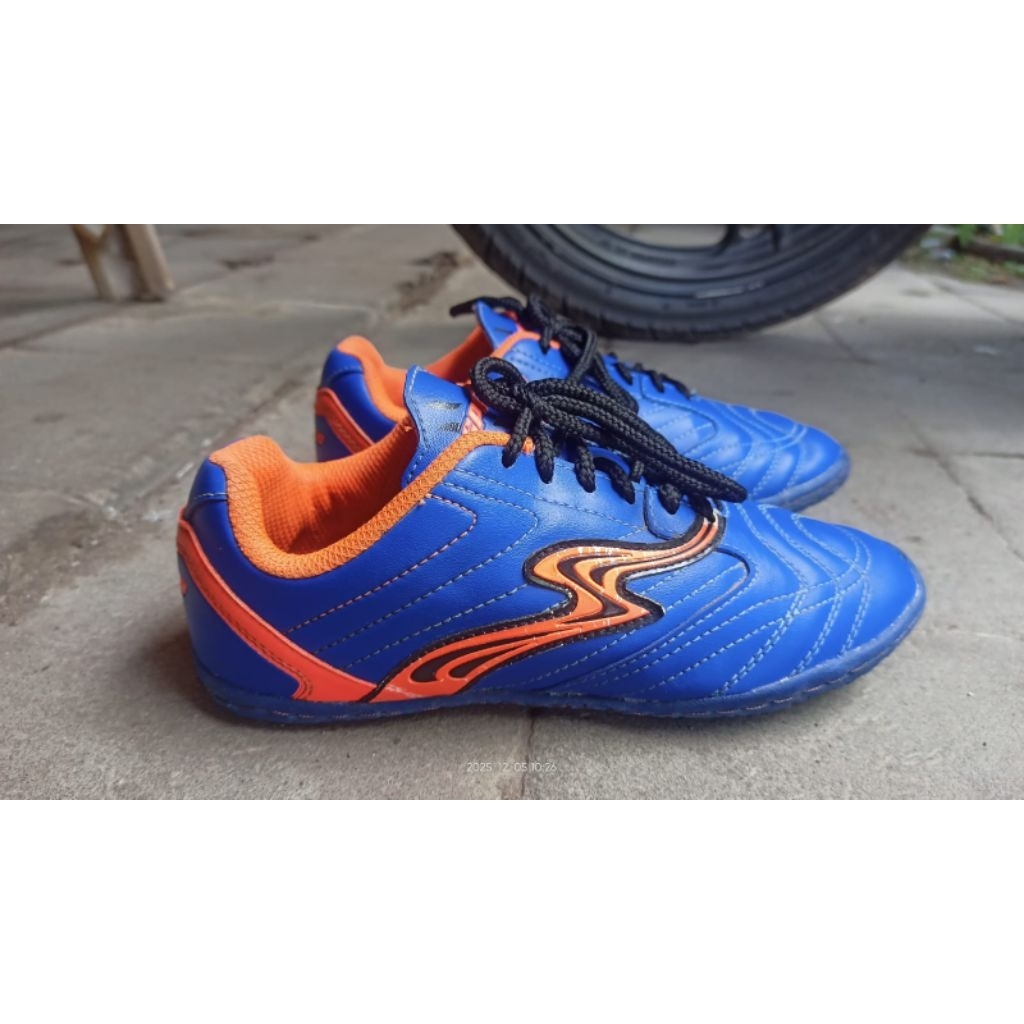 sepatu futsal anak speed 37 second