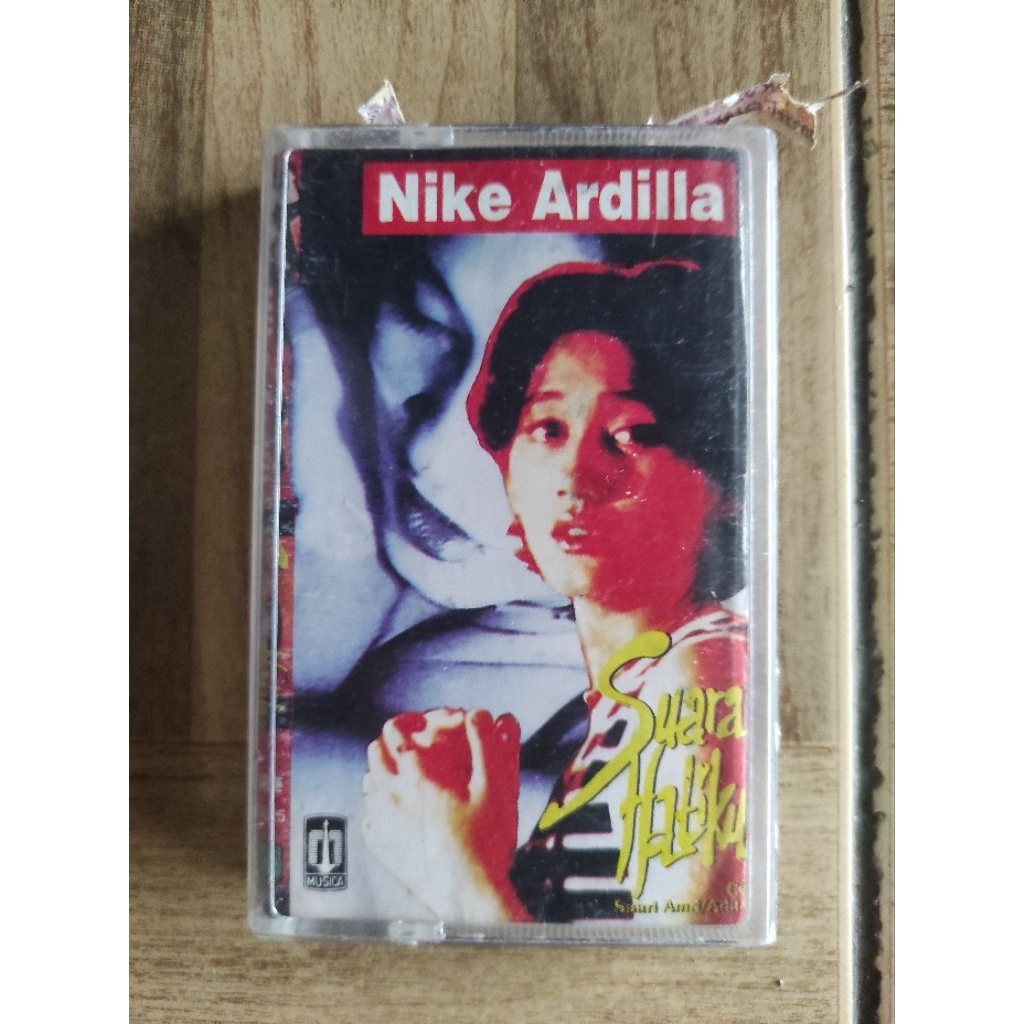 kaset pita NIKE ARDILLA "suara hati"