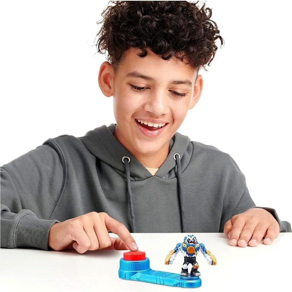 Akedo My First Toolbox: A Lift-The-Flap Activity Book (Play*Learn*do)