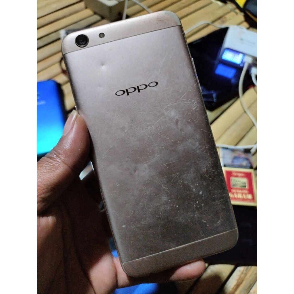 oppo a77 (minus lcd ada tompel)