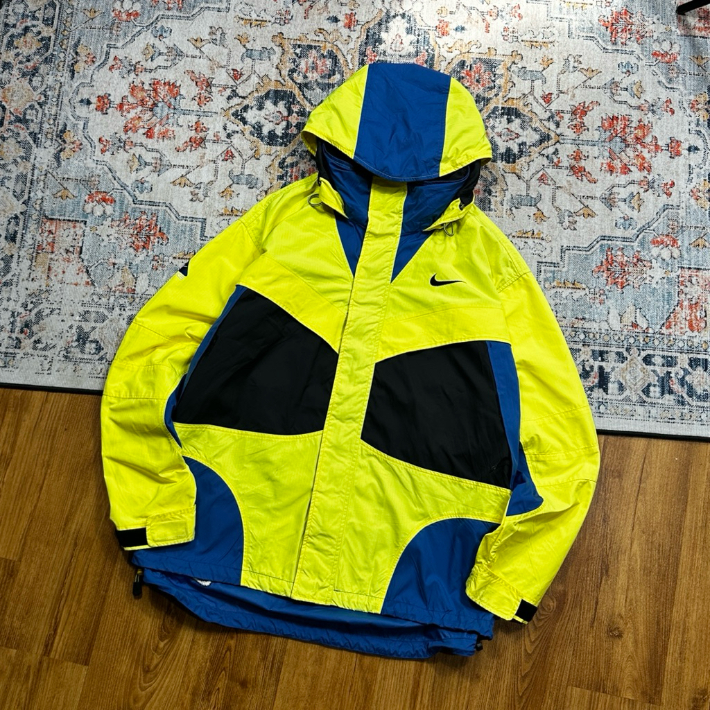 VINTAGE NIKE ACG PACKABLE JACKET SECOND