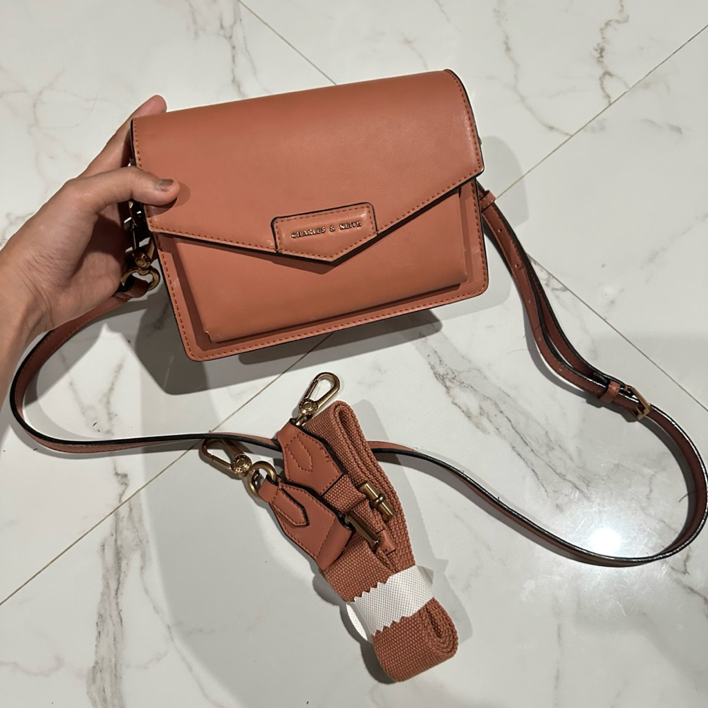 preloved bag charles & keith dusty pink