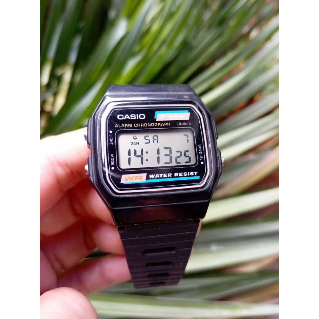 Vintage Watch F-98W Digital Watch
