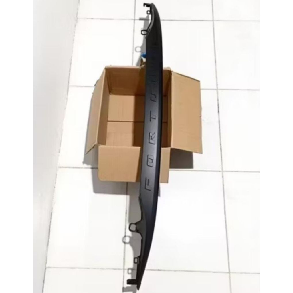 TRUNKLID FORTUNER 2016-2021