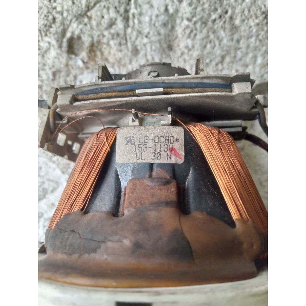 Yoke, konde TV tabung cembung 14inc merk LG, normal.