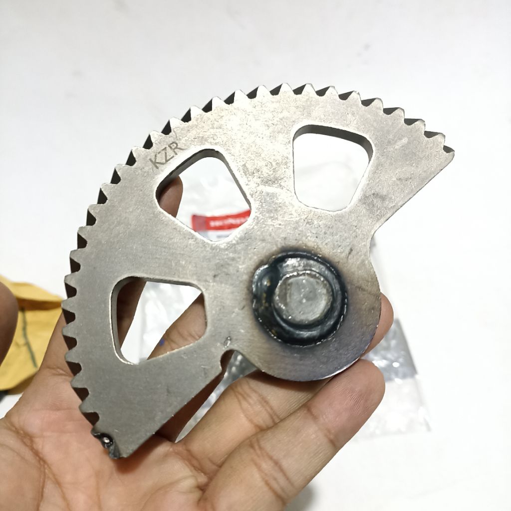 AS ENGKOL SELAHAN GIGI KAPAK VARIO 125 FI OLD, VARIO 150 OLD NEW ORIGINAL ( KZR)