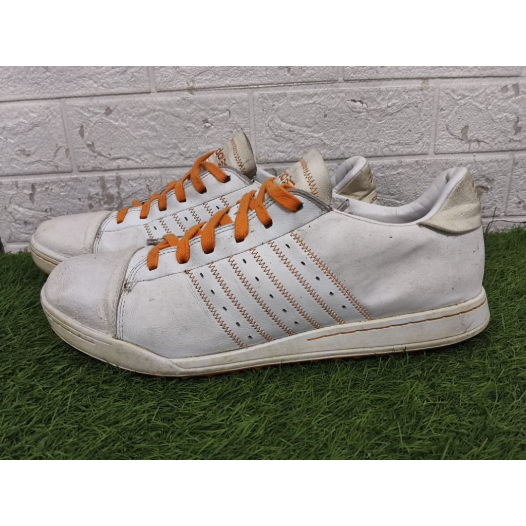 sepatu adidas running kulit, size 46.