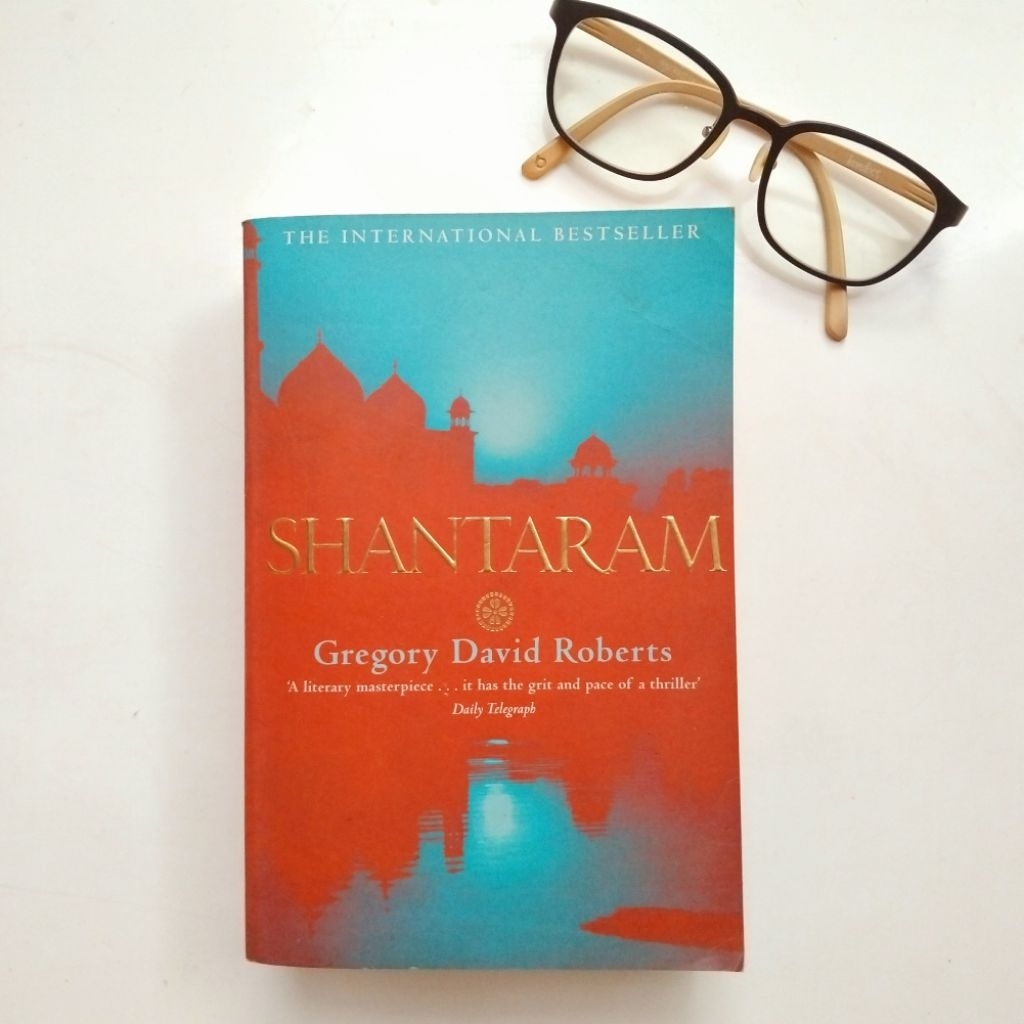 Novel import preloved Shantaram - Gregory David Roberts Bahasa Inggris original