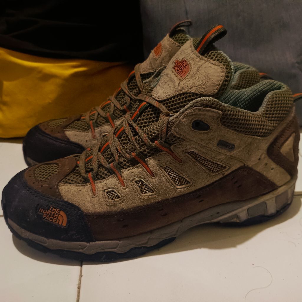 Sepatu TNF Outdoor Hiking Gunung Goretex