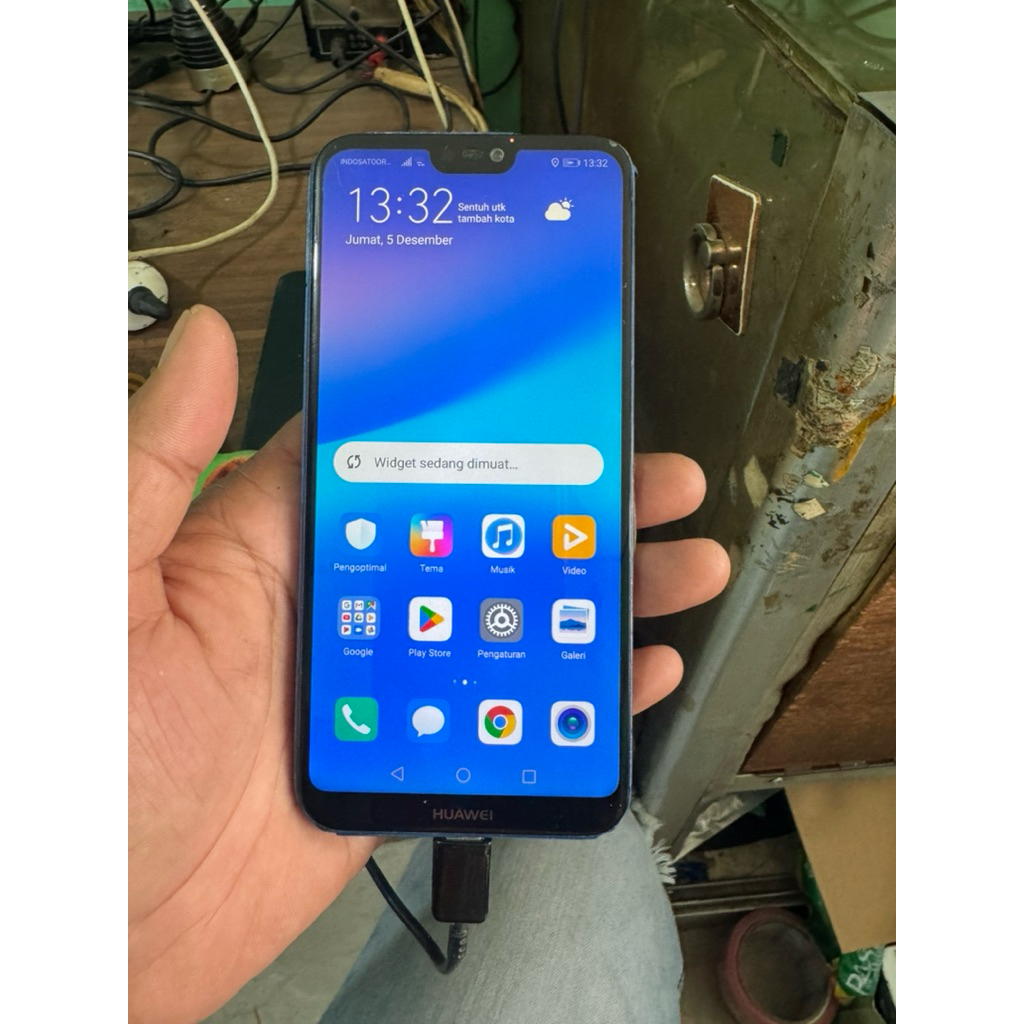 HANDPHONE HP HUAWEI P20 LITE RAM 4GB INTERNAL 64GB