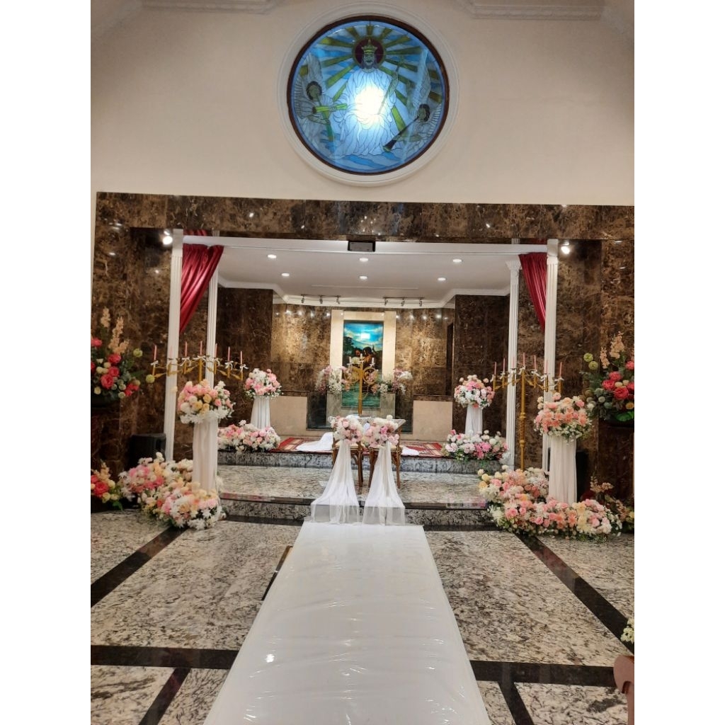 Dekorasi Gereja pemberkatan nikah + 4 standing flower + entrance gate