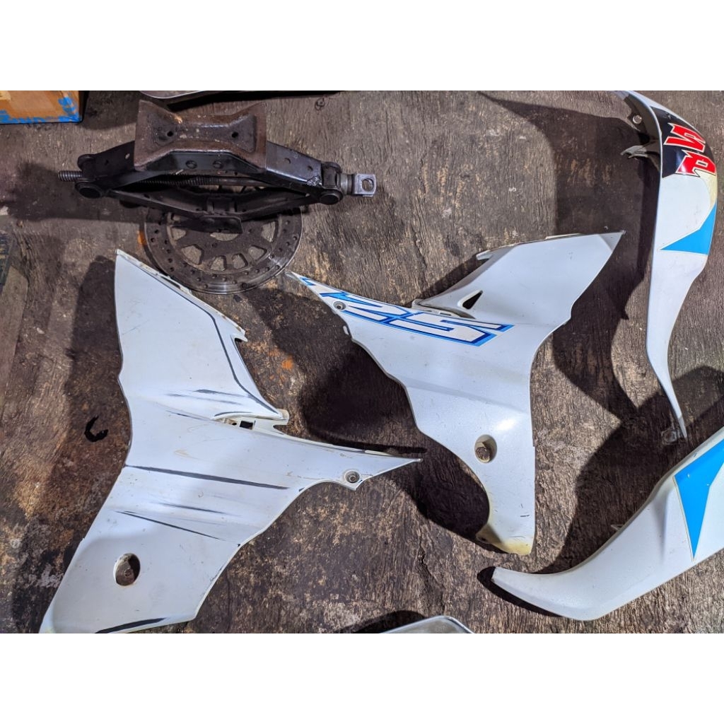 body shogun sp 125 fl biru