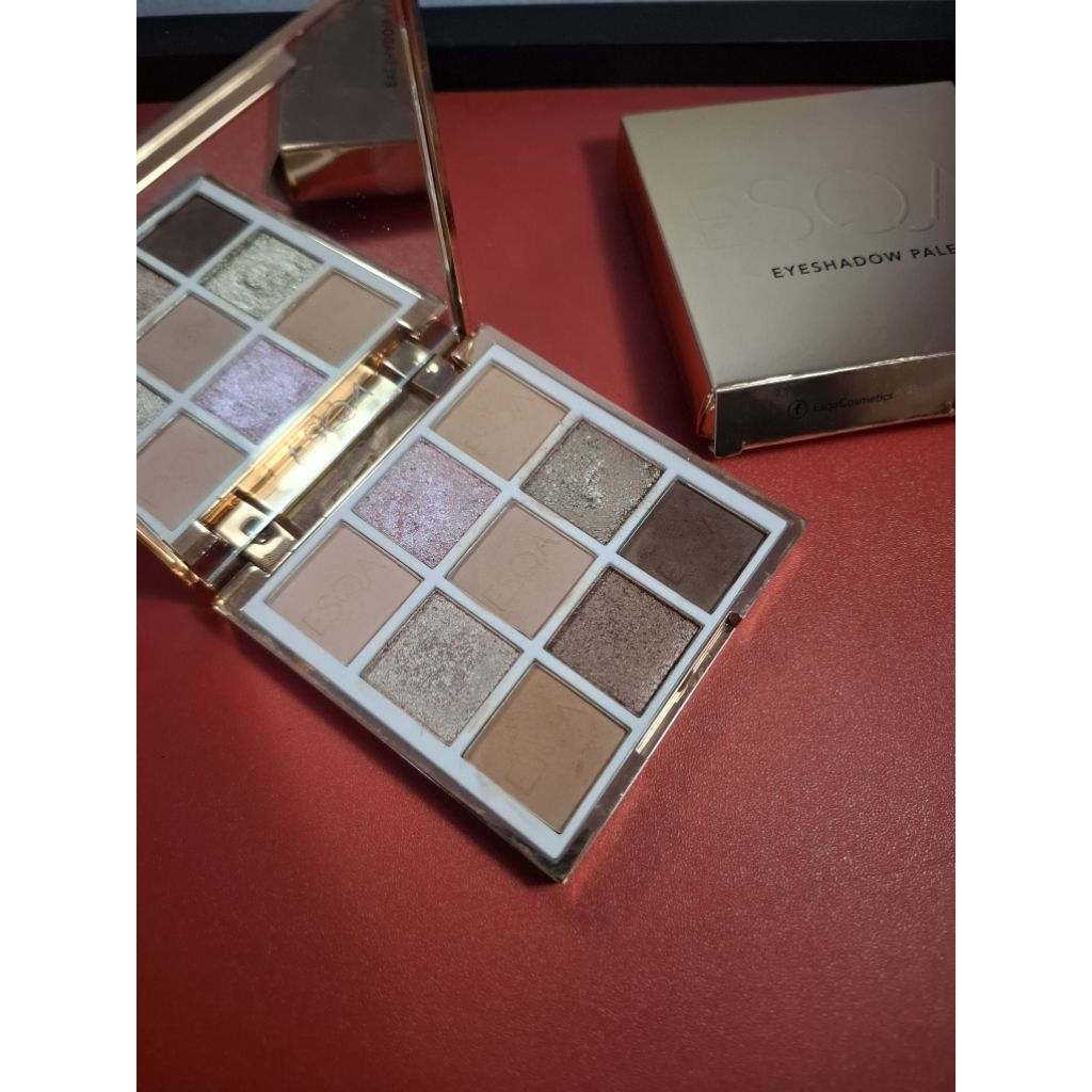 esqa eyeshadow