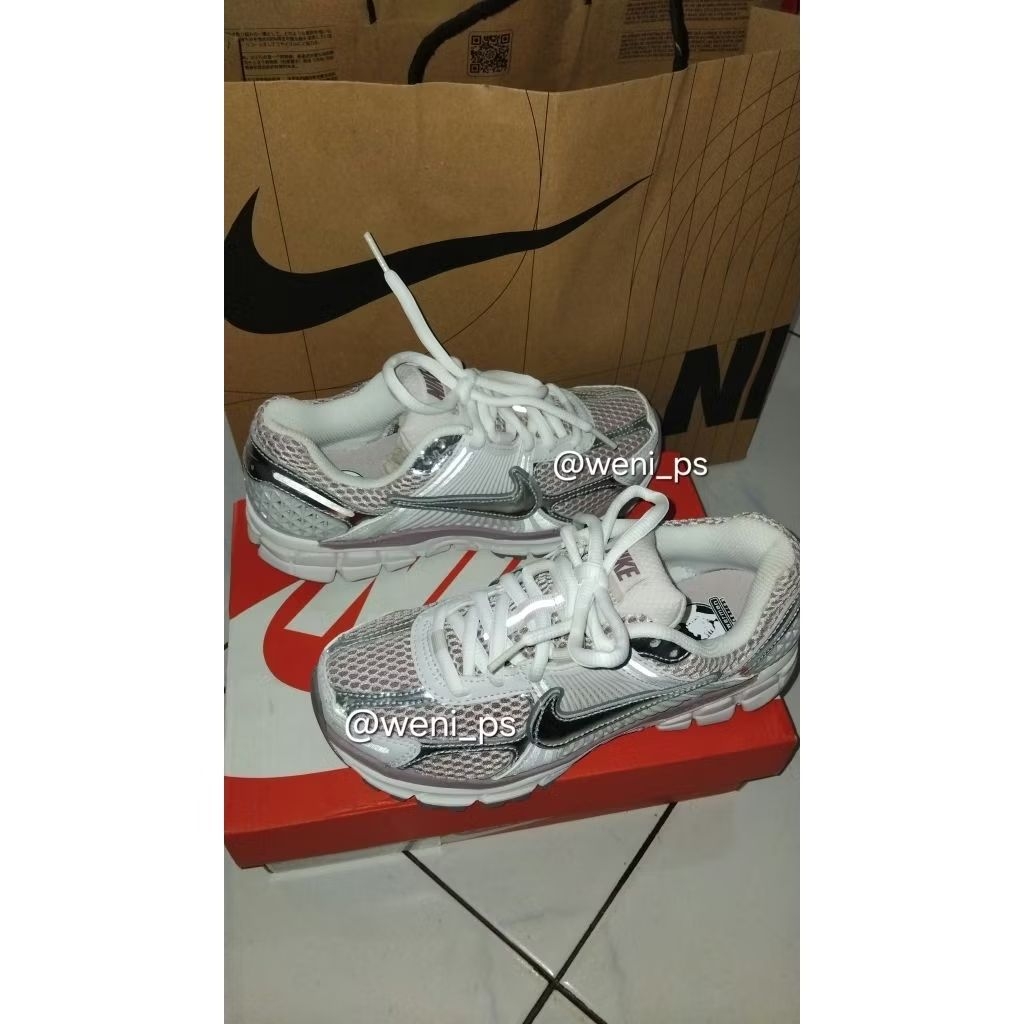 nike zoom vomero 5