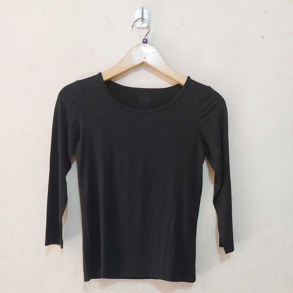 Tshirt Heattech regular crew neck untuk anak UNI*140