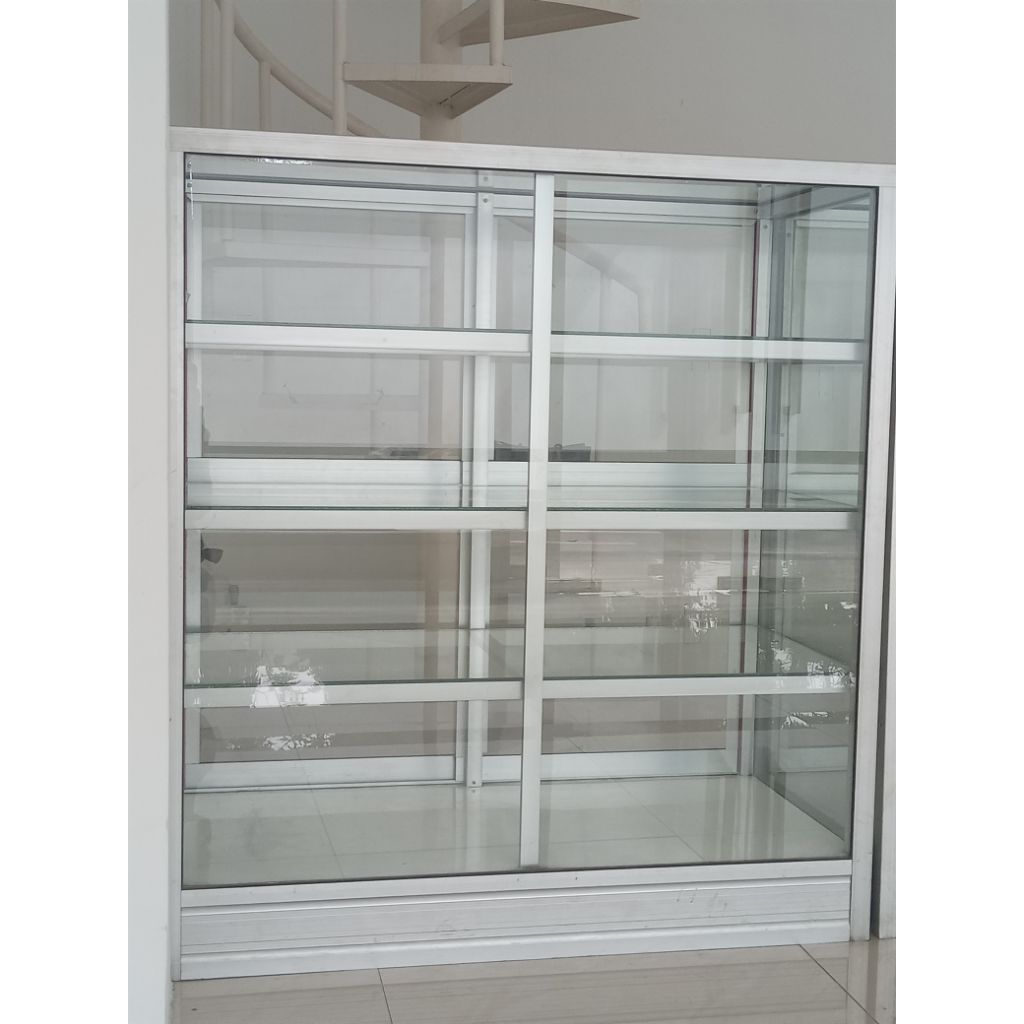 Etalase kaca bekas 1 meter