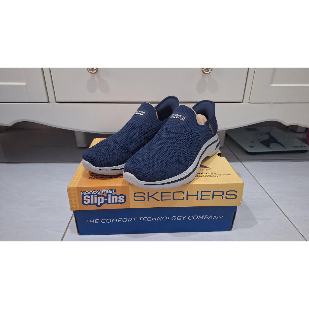 SKECHERS size 43 - Sepatu SKE Go Walk Arch Fit 2.0 - Iconic 2 Navy Original