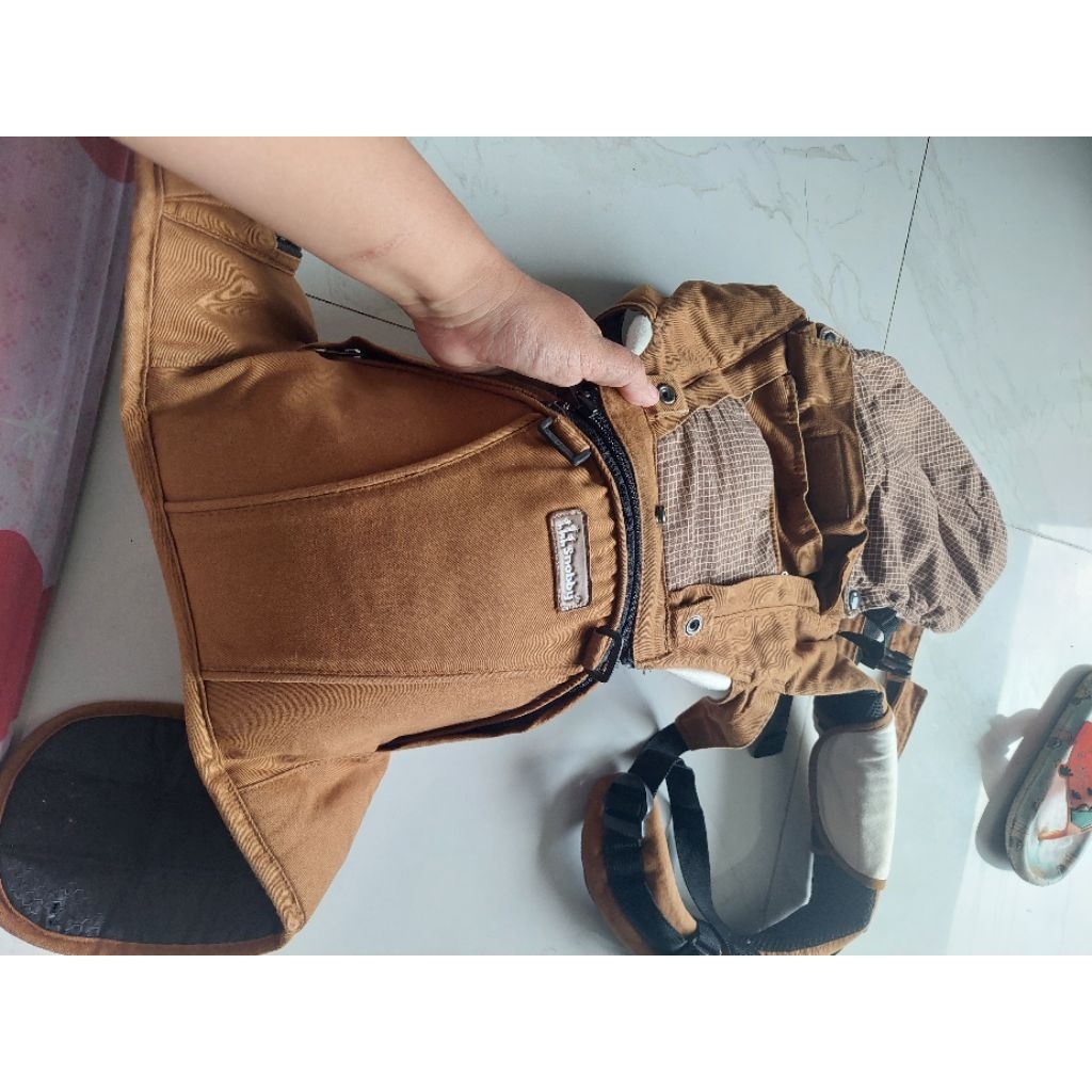 hipseat snobby Preloved