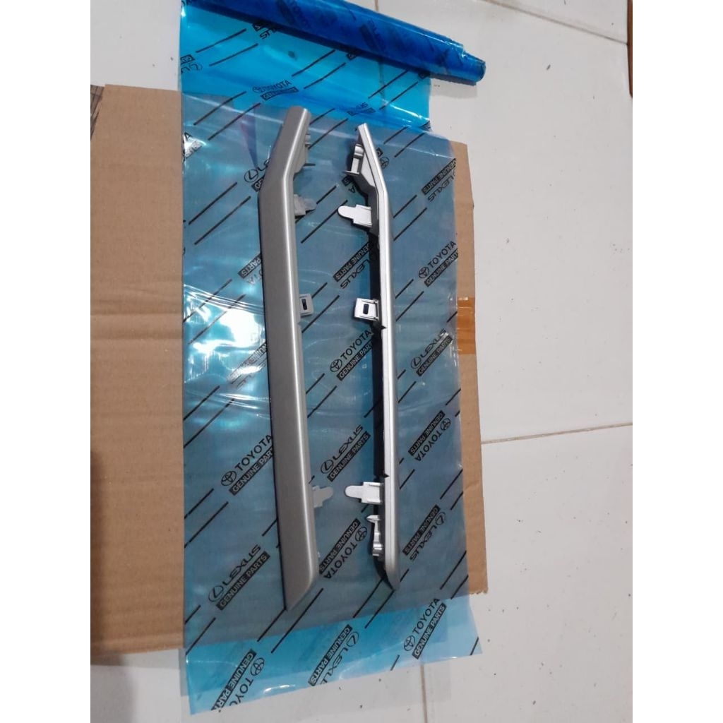 List gril innova reborn.2015-2020 bagian atas original