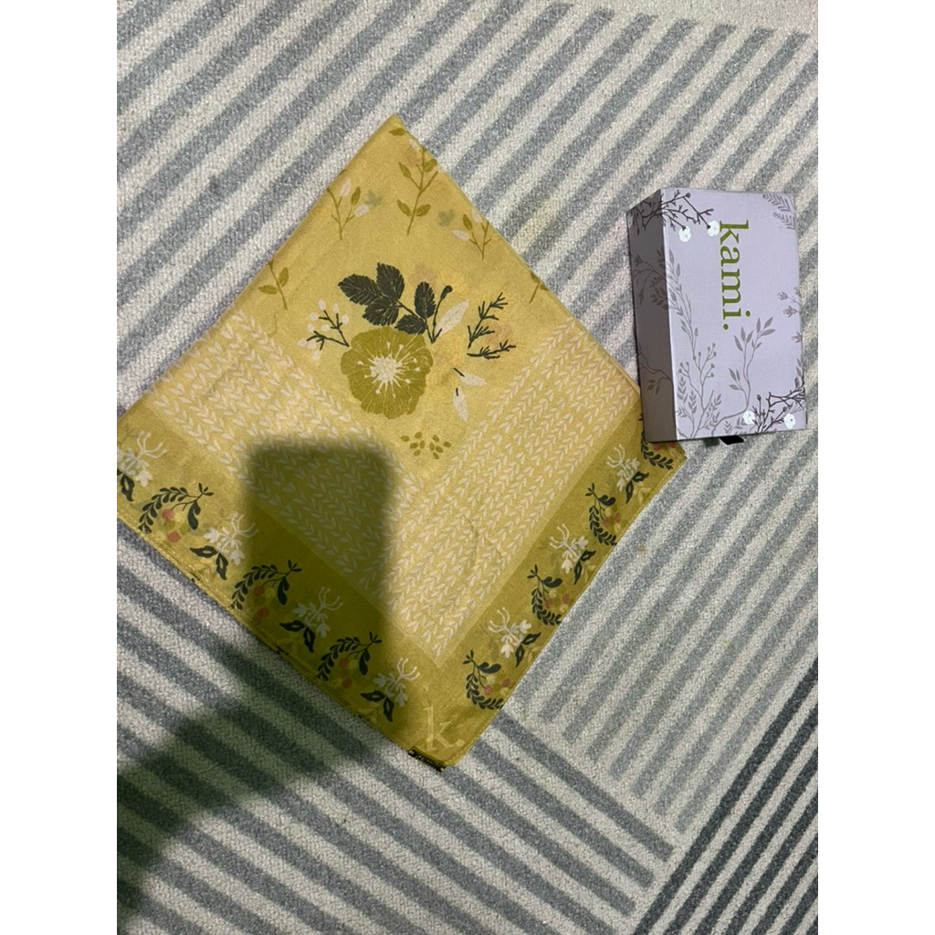 Kami Aldea Scarf Tuscany preloved