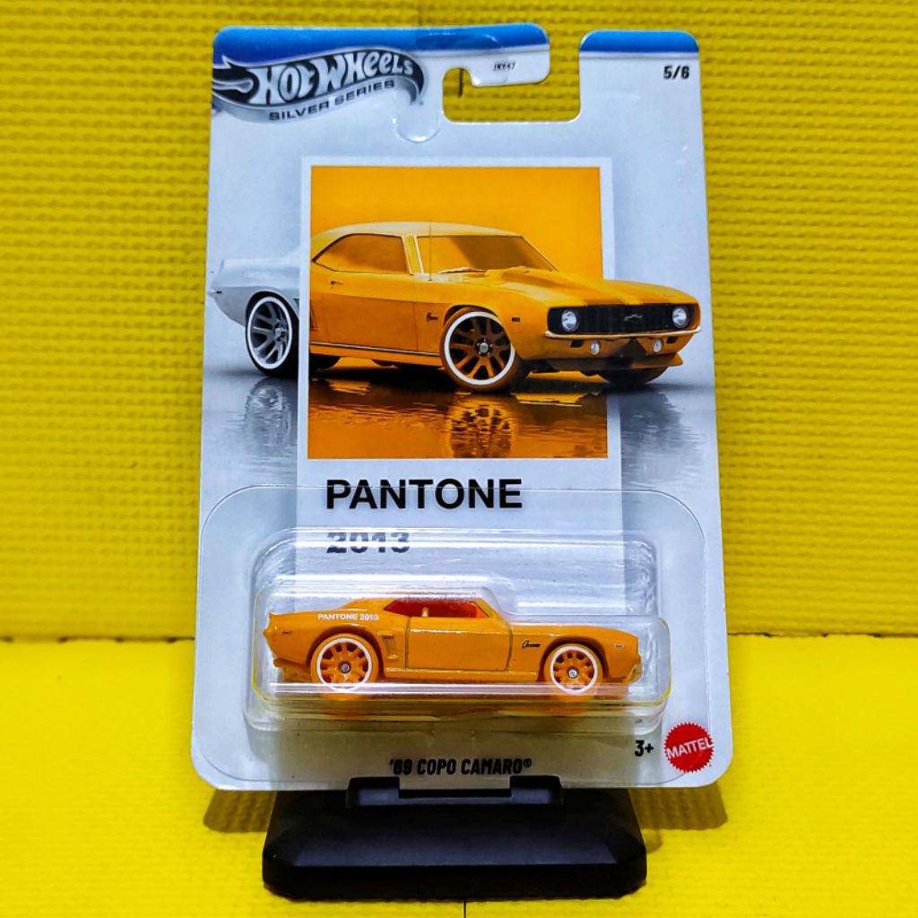 Hot Wheels '69 Copo Camaro Pantone 123 Series