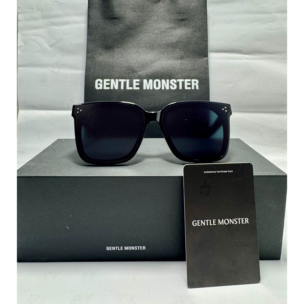 Gentle Monster D17 Black Sunglasses Anti UV Original