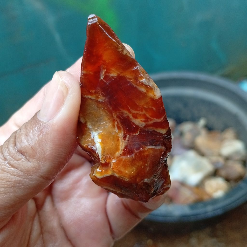 batu merah bahan batu akik atau koleksi