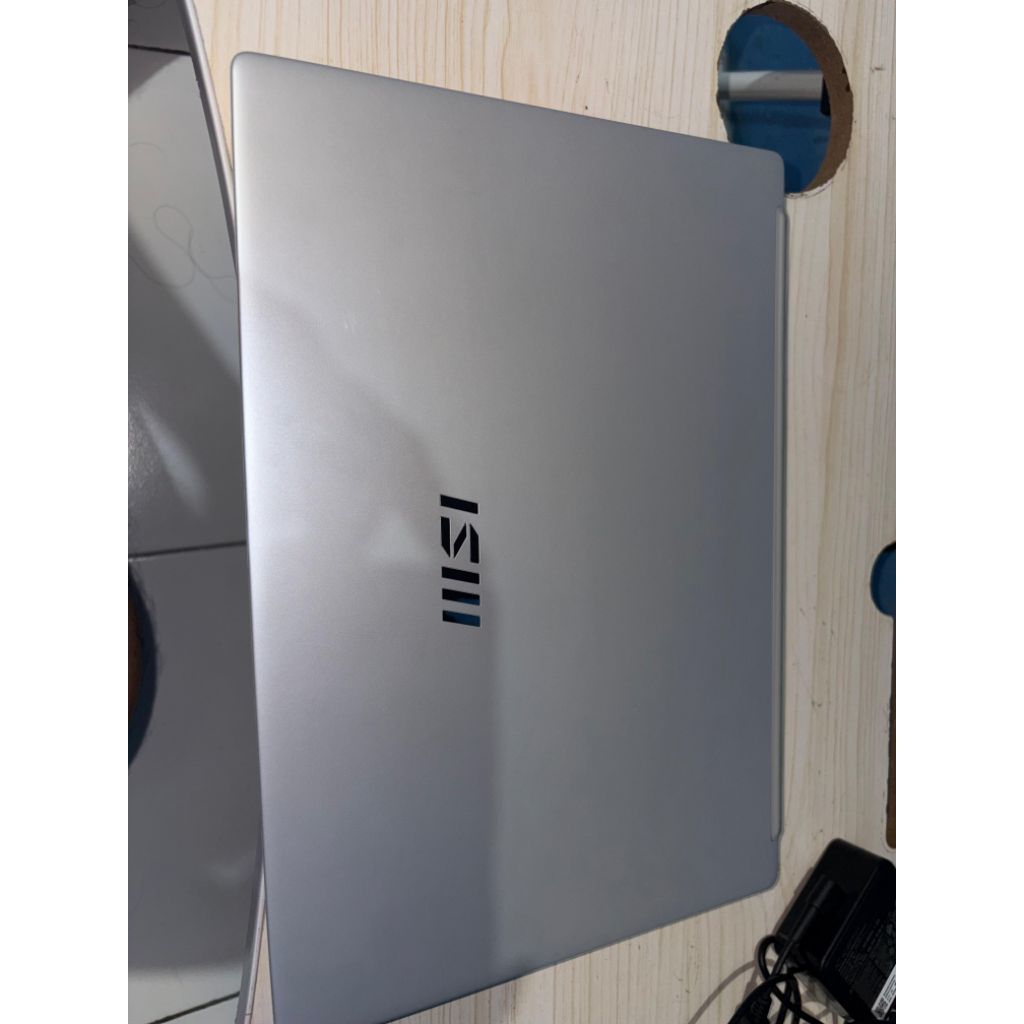 Laptop MSi modern 14 C11M i3 gen 11